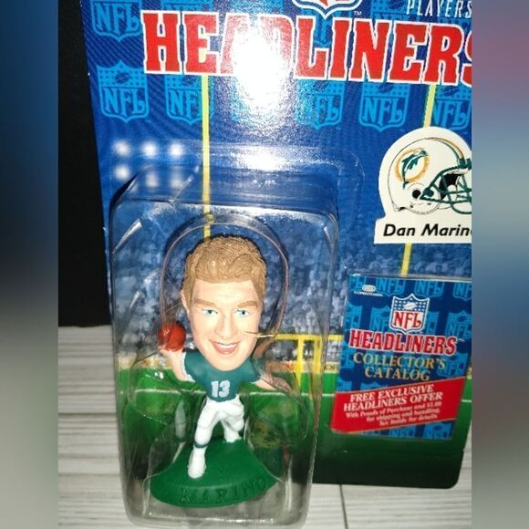 Corinthian NFL Football Headliners Miami Dolphins Dan Marino Figurine - Picture 8 of 8